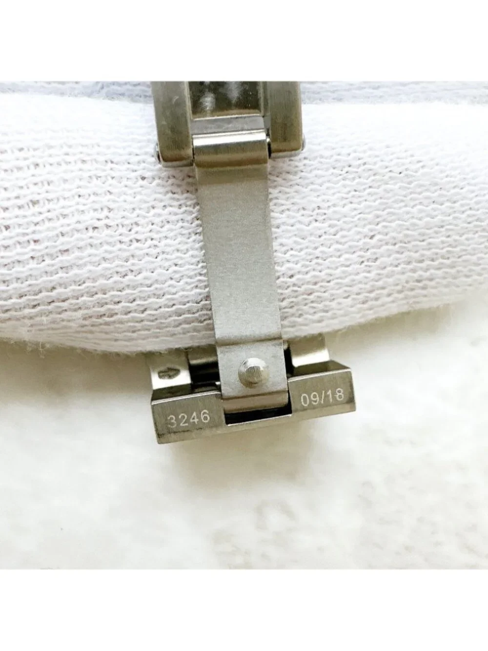 Gucci G-Timeless 126.5 Watch Quartz Stainless Steel